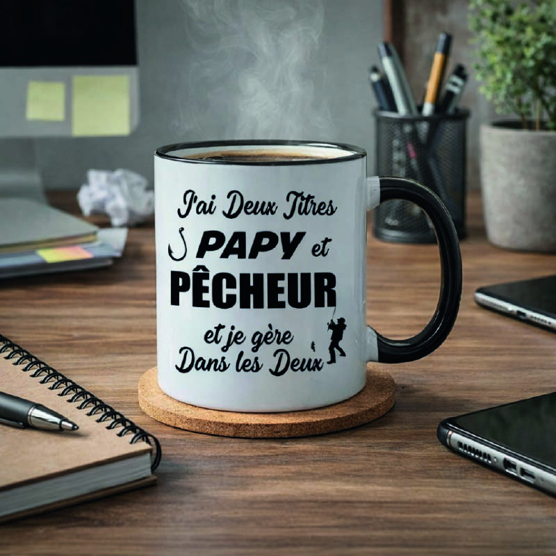 Mug - J'ai deux titres dans la vie Papy et pêcheur - Brod N' Flock